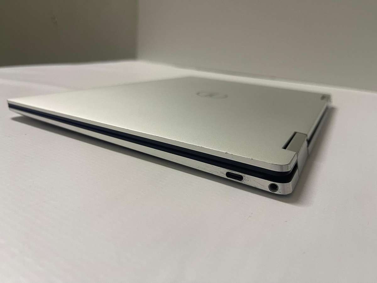 Dell XPS 13 9310 13.4-inch Touchscr 2-in-1 x360 Convertible Laptop Core i7-1165G7 16GB RAM 512GB SSD