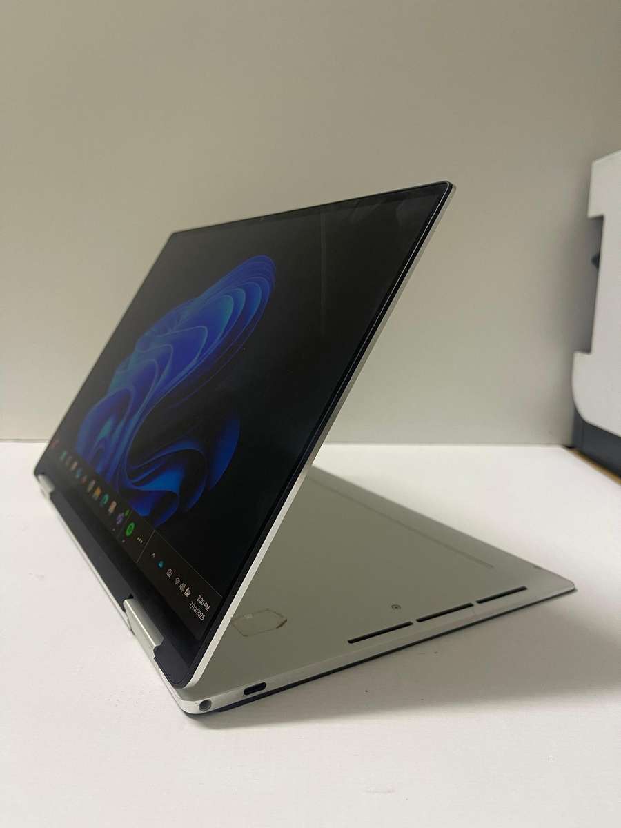 Dell XPS 13 9310 13.4-inch Touchscr 2-in-1 x360 Convertible Laptop Core i7-1165G7 16GB RAM 512GB SSD