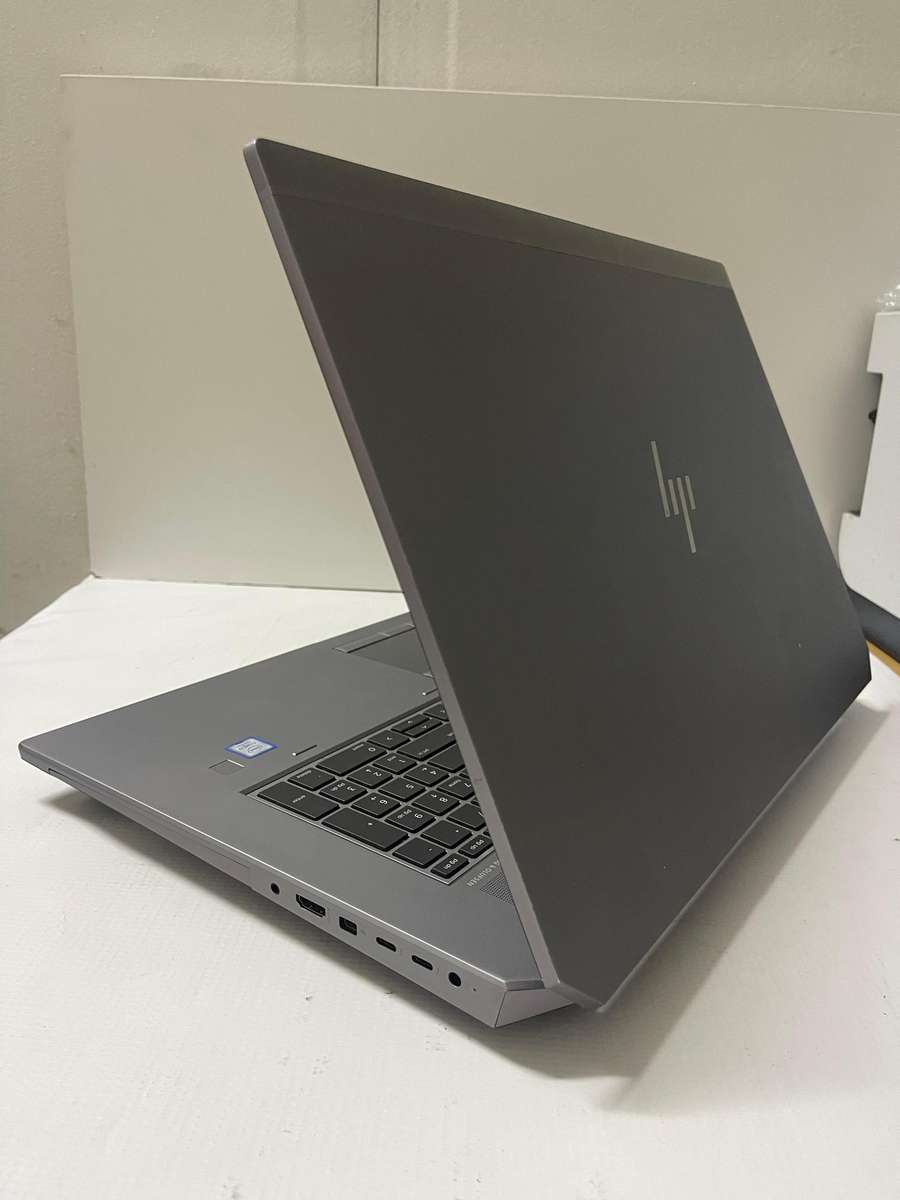 HP ZBook 17 G5 Mobile Workstation Core i7-8750H 17.3" FHD 32GB RAM 1TB SSD Quadro T1000 4GB DDR5 GPU