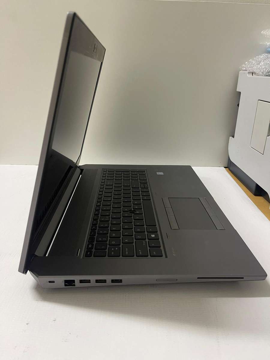 HP ZBook 17 G5 Mobile Workstation Core i7-8750H 17.3" FHD 32GB RAM 1TB SSD Quadro T1000 4GB DDR5 GPU