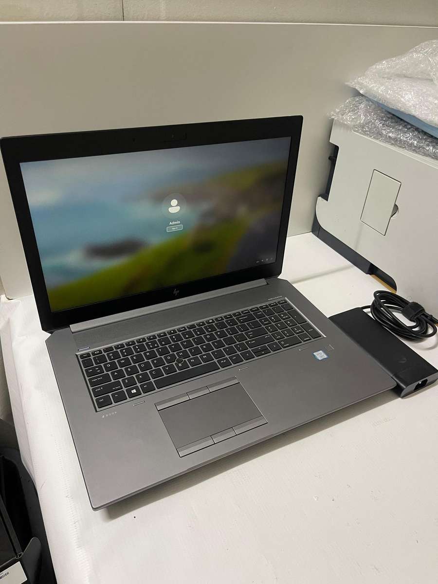HP ZBook 17 G5 Mobile Workstation Core i7-8750H 17.3" FHD 32GB RAM 1TB SSD Quadro T1000 4GB DDR5 GPU