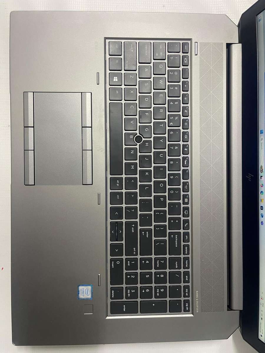 HP ZBook 17 G6 Mobile Workstation  Core i7-9750H 17.3 FHD 32GB RAM 1TB SSD Quadro T1000 4GB DDR5 GPU