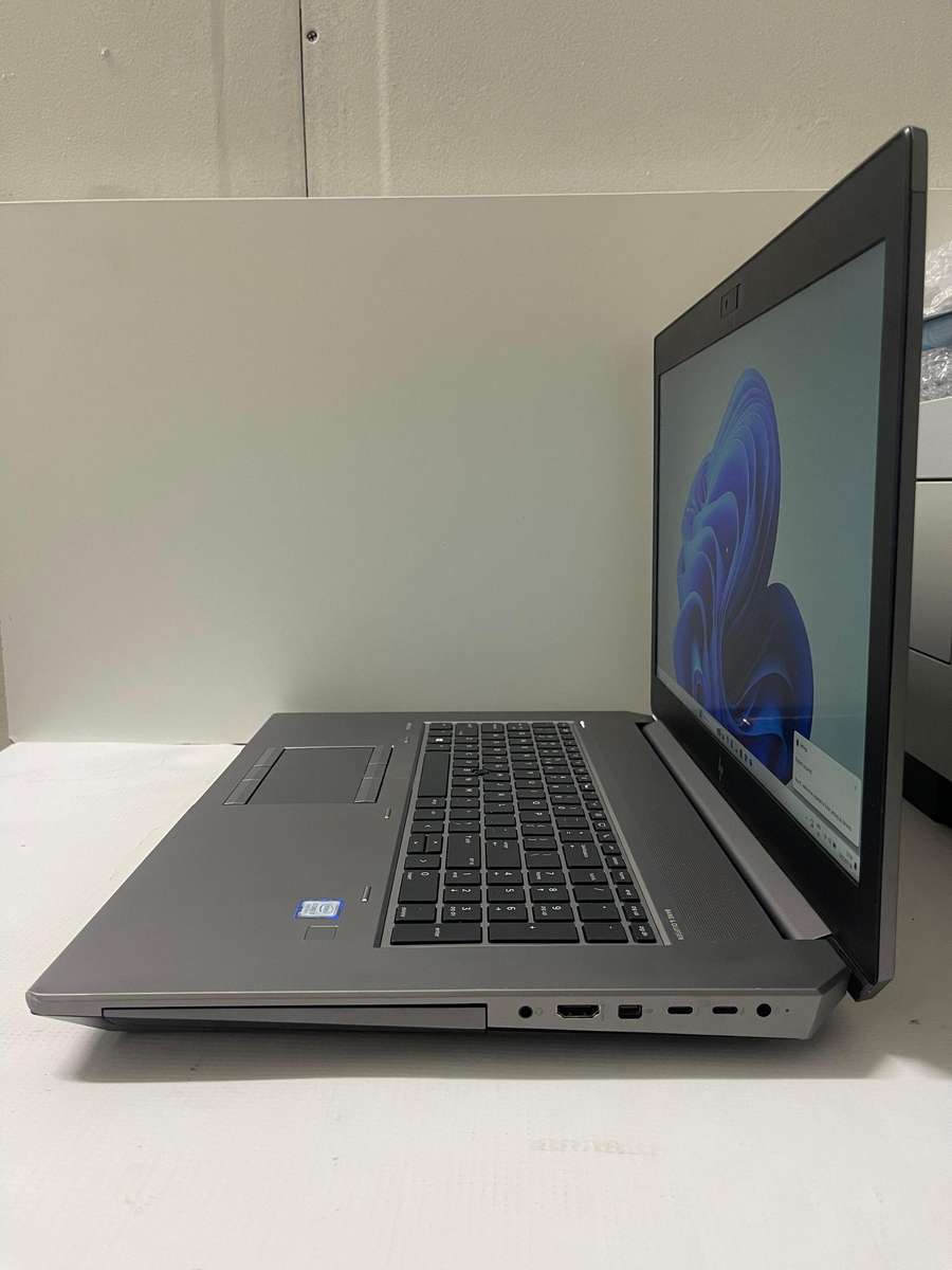 HP ZBook 17 G6 Mobile Workstation  Core i7-9750H 17.3 FHD 32GB RAM 1TB SSD Quadro T1000 4GB DDR5 GPU