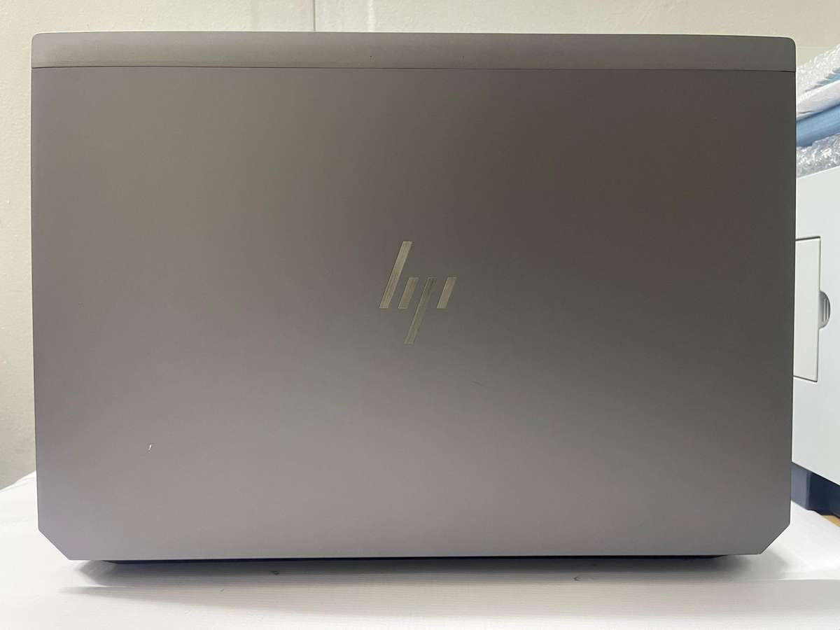 HP ZBook 17 G6 Mobile Workstation  Core i7-9750H 17.3 FHD 32GB RAM 1TB SSD Quadro T1000 4GB DDR5 GPU