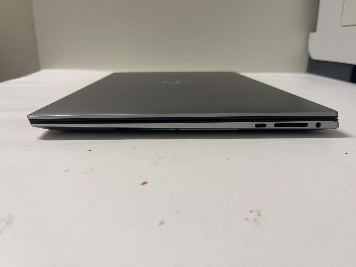 Dell Precision 5560 Workstation (2021) | 15.6" FHD+ | Core i7-1TB SSD - 32GB RAM -Nvidia T1200 4GB