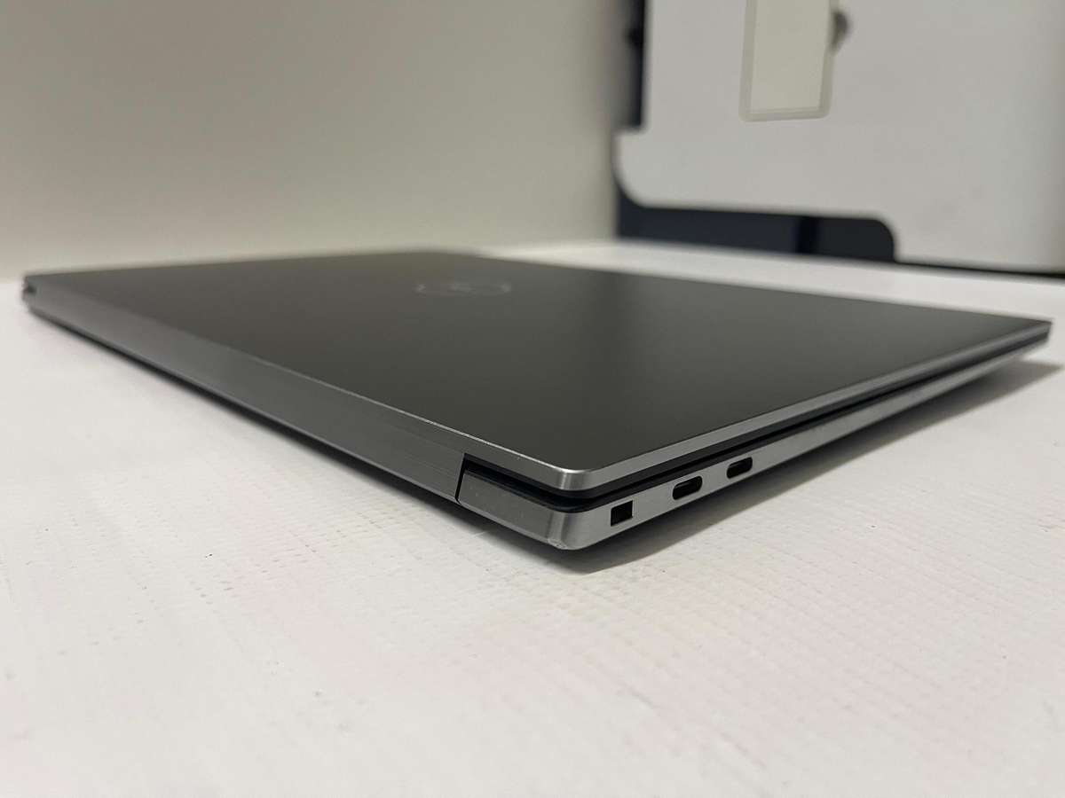 Dell Precision 5560 Workstation (2021) | 15.6" FHD+ | Core i7-1TB SSD - 32GB RAM -Nvidia T1200 4GB