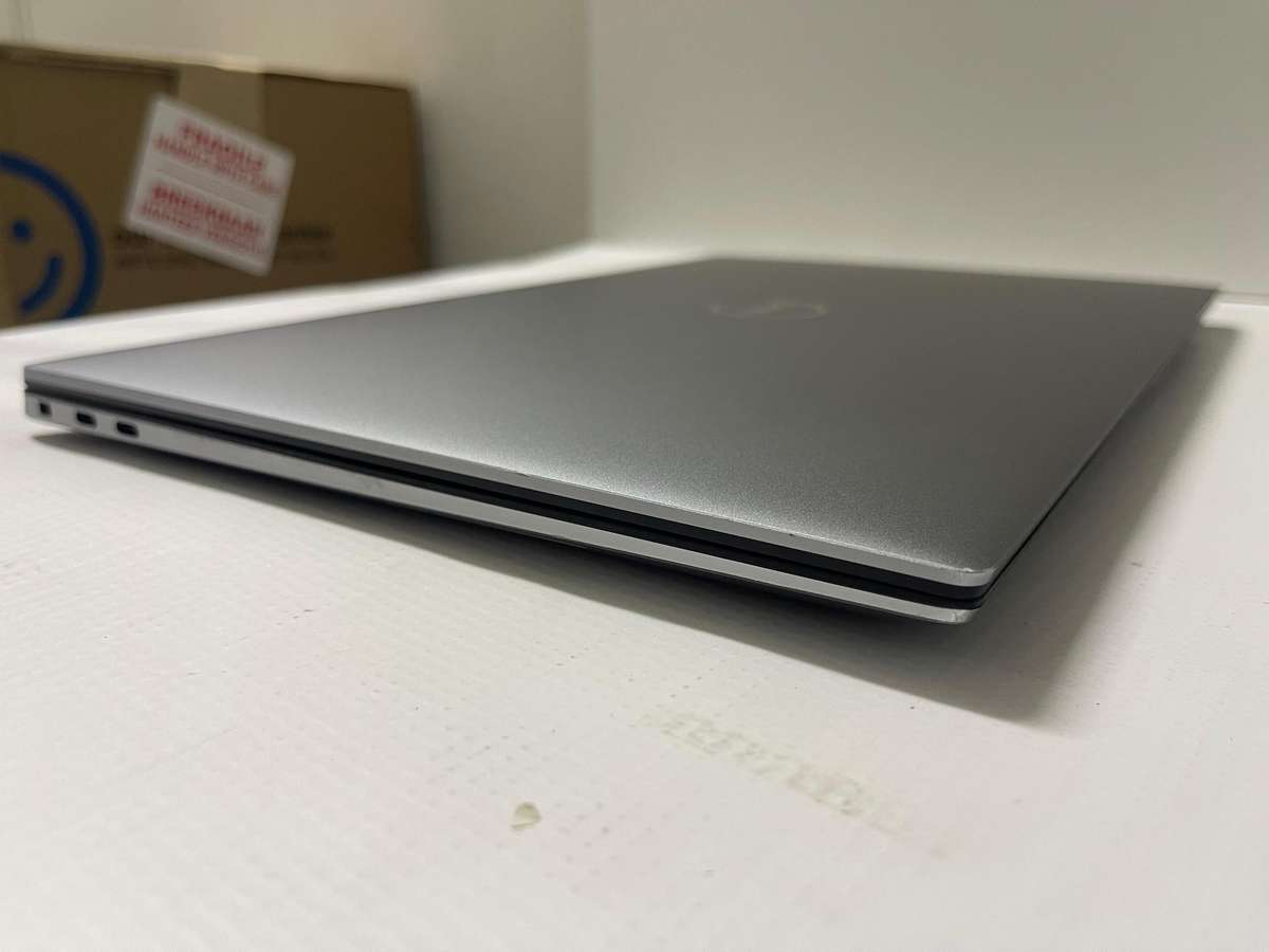 Dell Precision 5560 Workstation (2021) | 15.6" FHD+ | Core i7-1TB SSD - 32GB RAM -Nvidia T1200 4GB