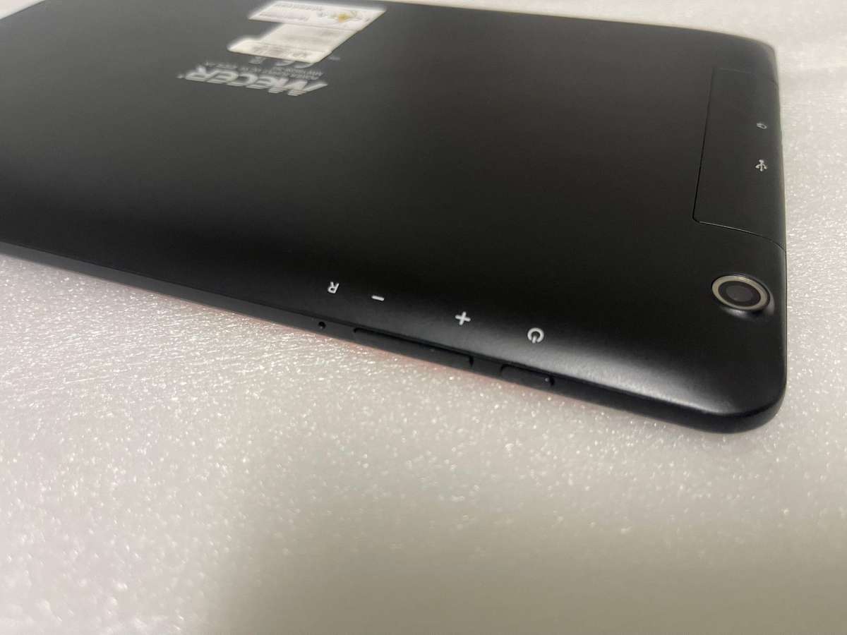 Mecer 10.1" Android Tablet - MW16Q9 - 3G + WiFi w/ POUCH and FREE 8GB SD CARD