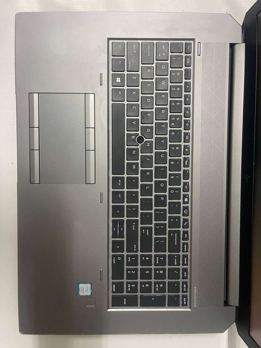 HP ZBook 17 G5 Mobile Workstation Core i7-8750H 17.3" FHD 32GB RAM 1TB SSD Quadro P1000 4GB DDR5 GPU