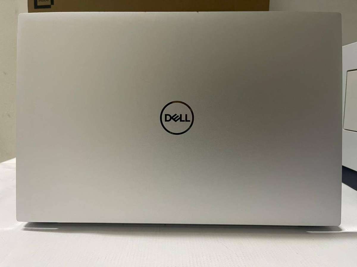 Dell XPS 17 9710 11th Gen Intel Core i7 32GB RAM 1TB SSD NVIDIA RTX 3050 4GB 17.3 FHD+ TOUCH LAPTOP