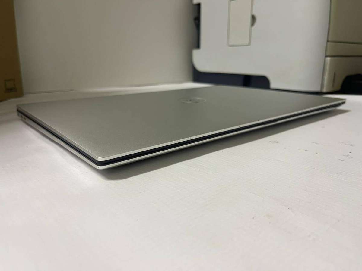 Dell XPS 17 9710 11th Gen Intel Core i7 32GB RAM 1TB SSD NVIDIA RTX 3050 4GB 17.3 FHD+ TOUCH LAPTOP