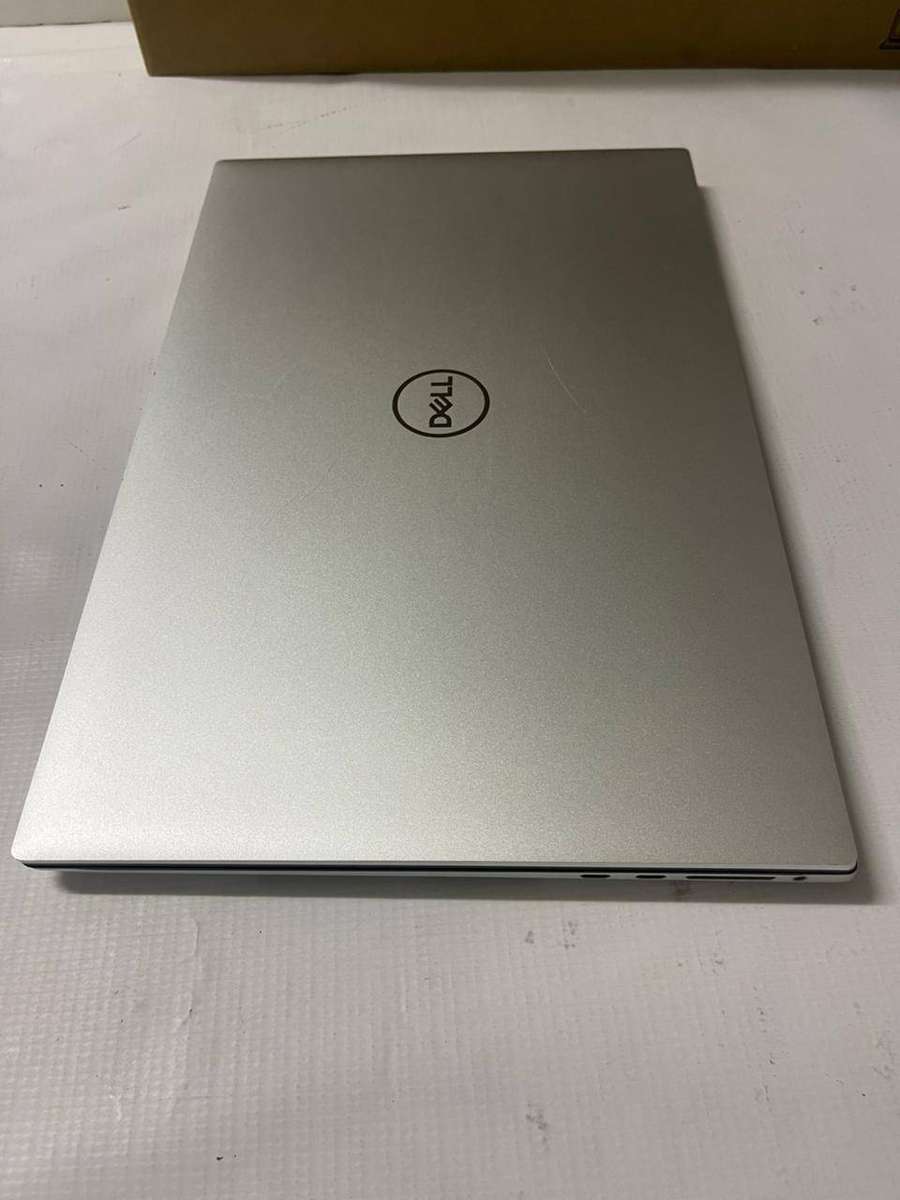 Dell XPS 17 9710 11th Gen Intel Core i7 32GB RAM 1TB SSD NVIDIA RTX 3050 4GB 17.3 FHD+ TOUCH LAPTOP