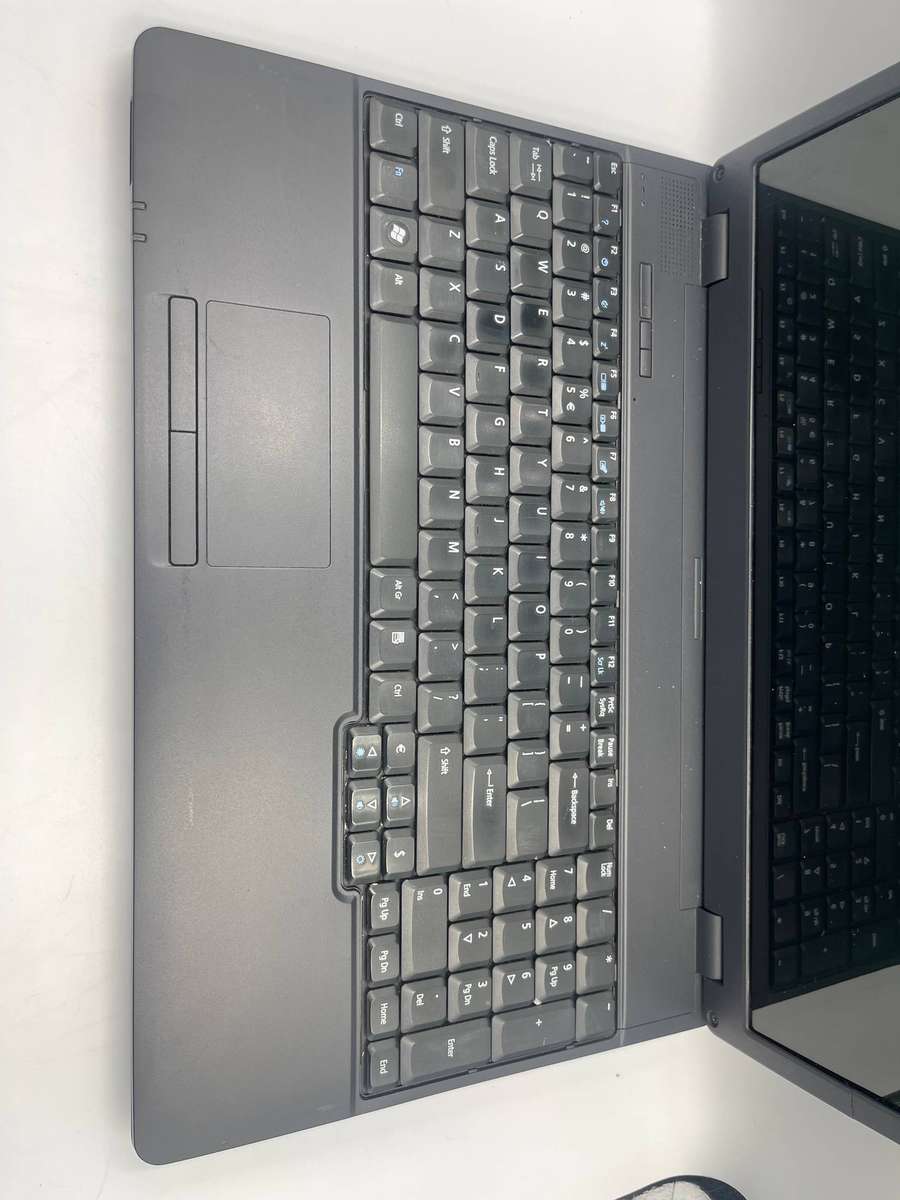 eMachines E528 15.6" Laptop | Celeron Dual-Core R3500 | 4GB RAM | 160GB HDD | Windows 10 Pro