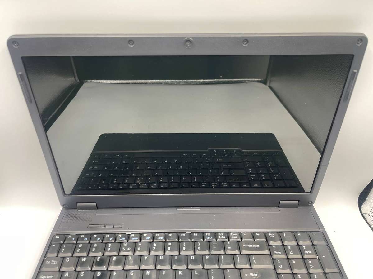 eMachines E528 15.6" Laptop | Celeron Dual-Core R3500 | 4GB RAM | 160GB HDD | Windows 10 Pro