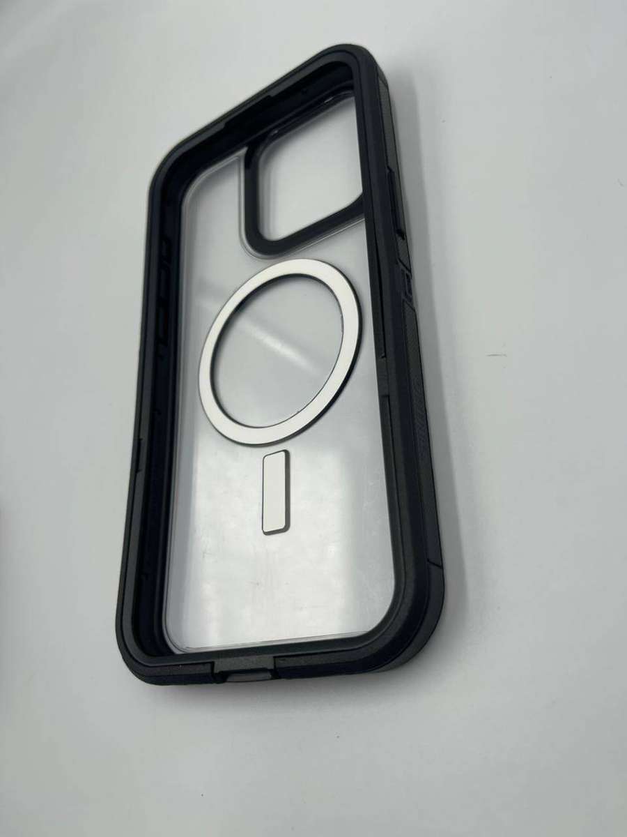 OtterBox Defender XT iPhone 15 Pro Max Case with MagSafe  Clear/Black | Very Good Condition