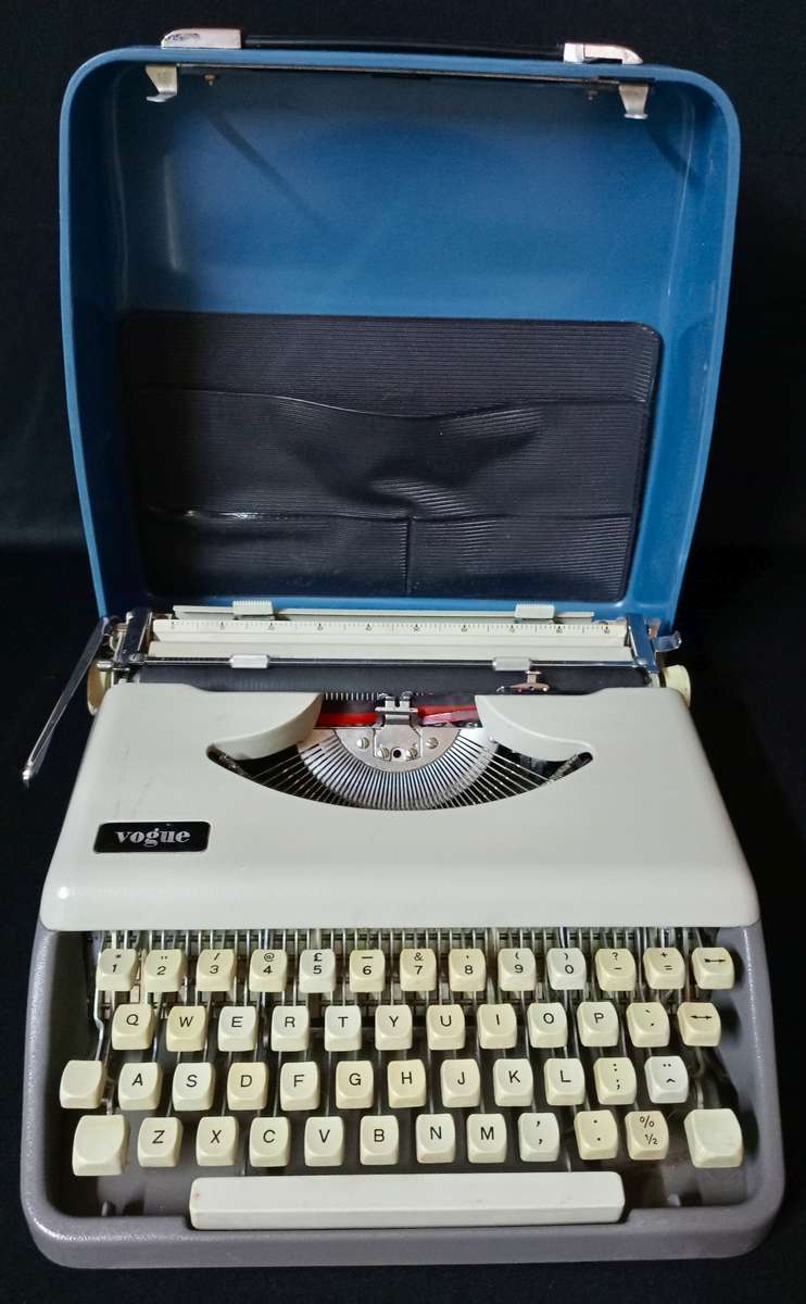 Vogue Typewriter
