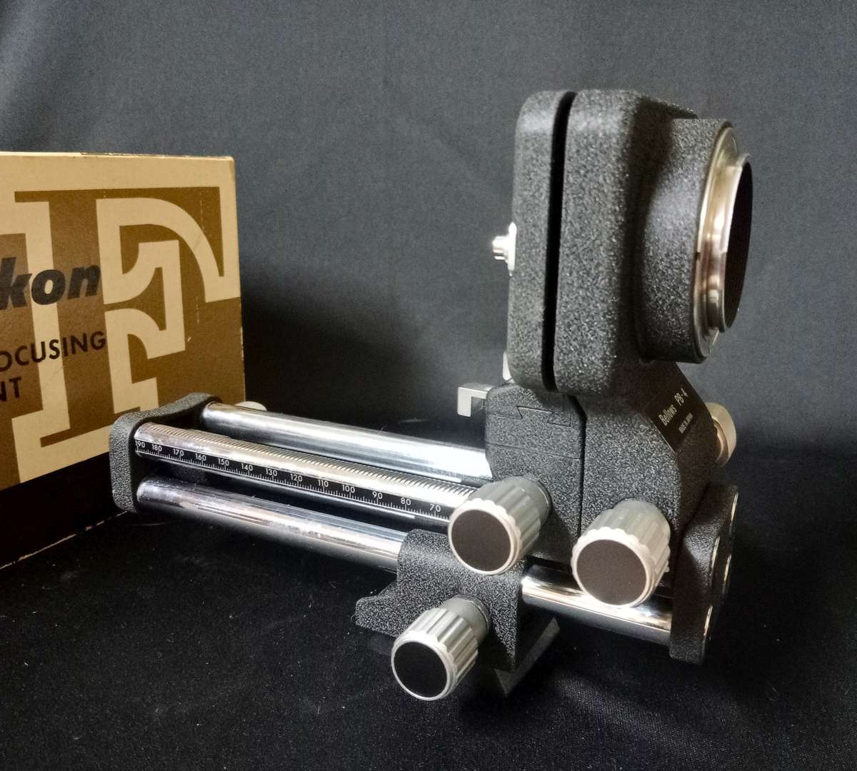 Nikon PB - 4 Bellows Focusing Attachment