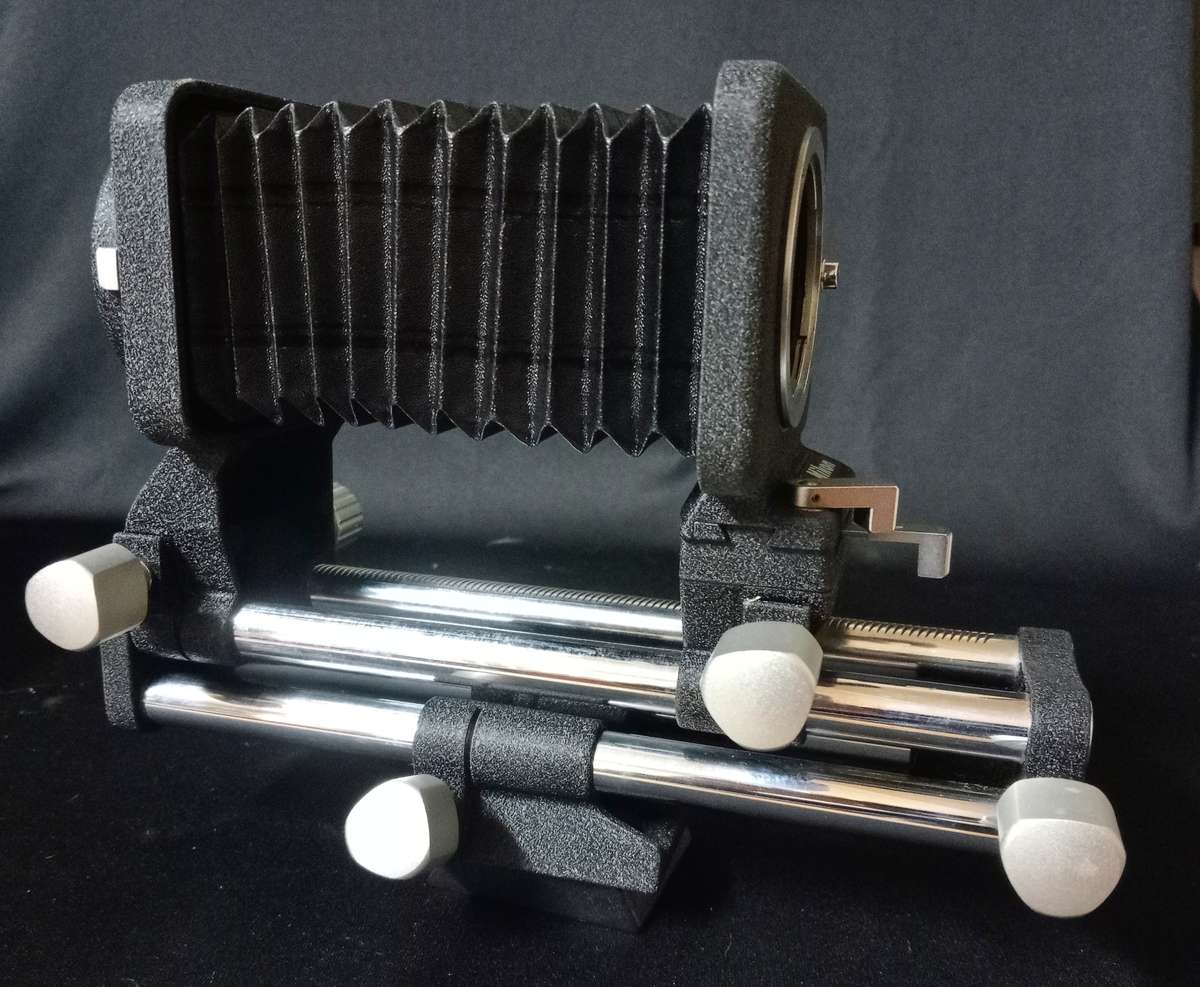 Nikon PB - 4 Bellows Focusing Attachment