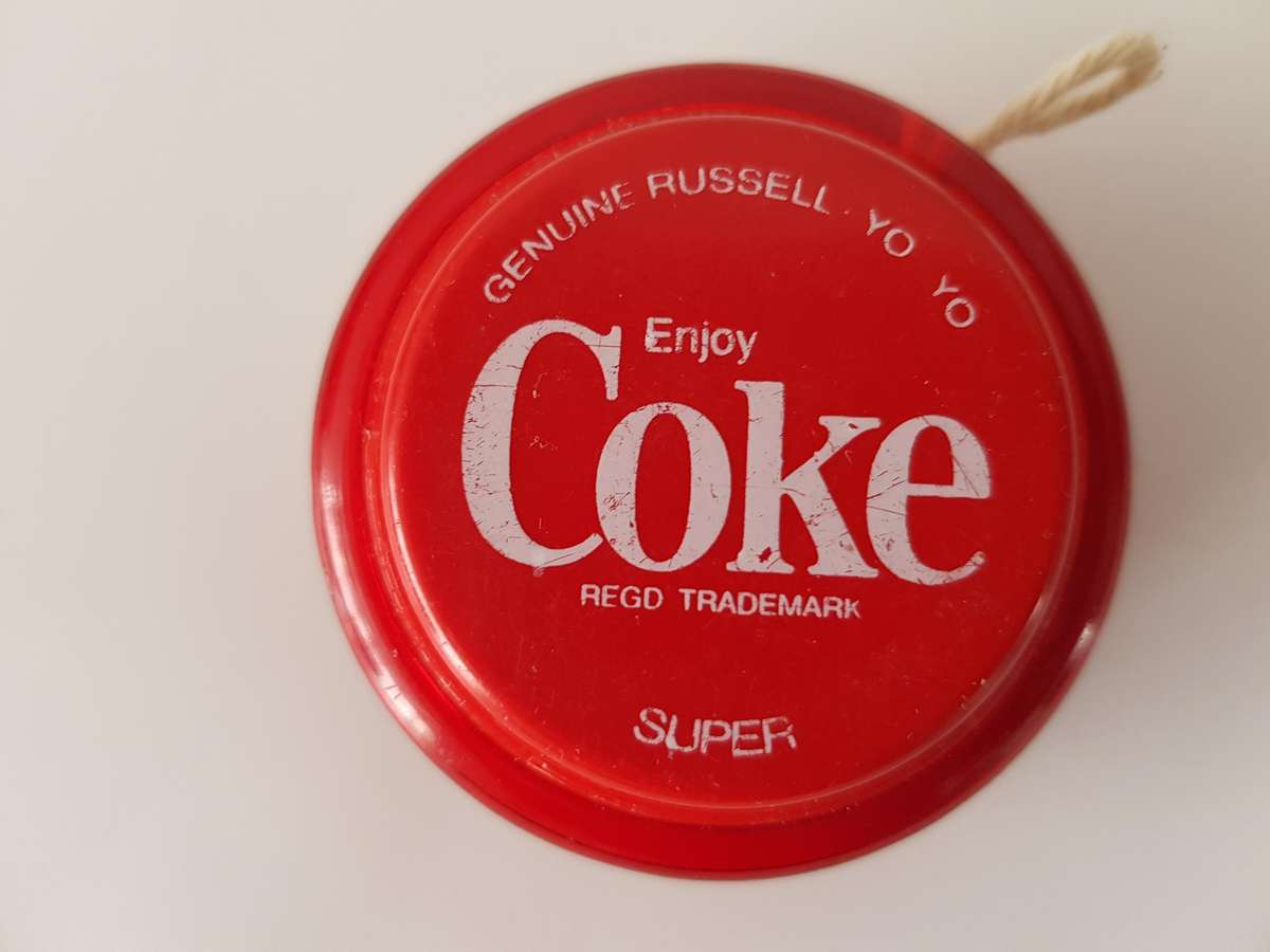 RARE & COLLECTABLE GENUINE VINTAGE RUSSEL COKE SUPER YO-YO FROM 1981.