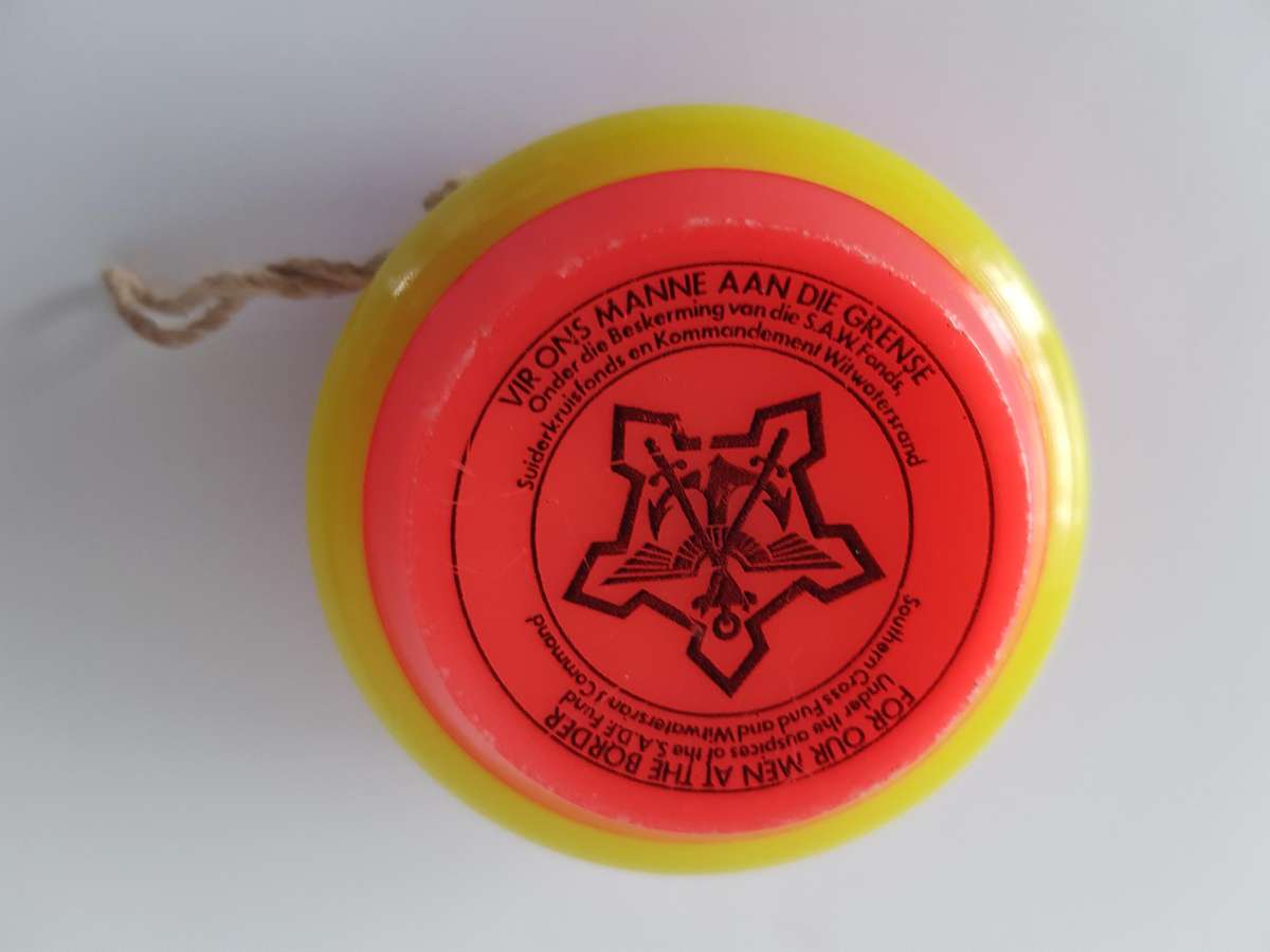VINATGE & SUPER RARE ORIGINAL RUSSELL YO-YO ISSUED IN 1981 IN SUPPORT OF THE S.A.D.F.