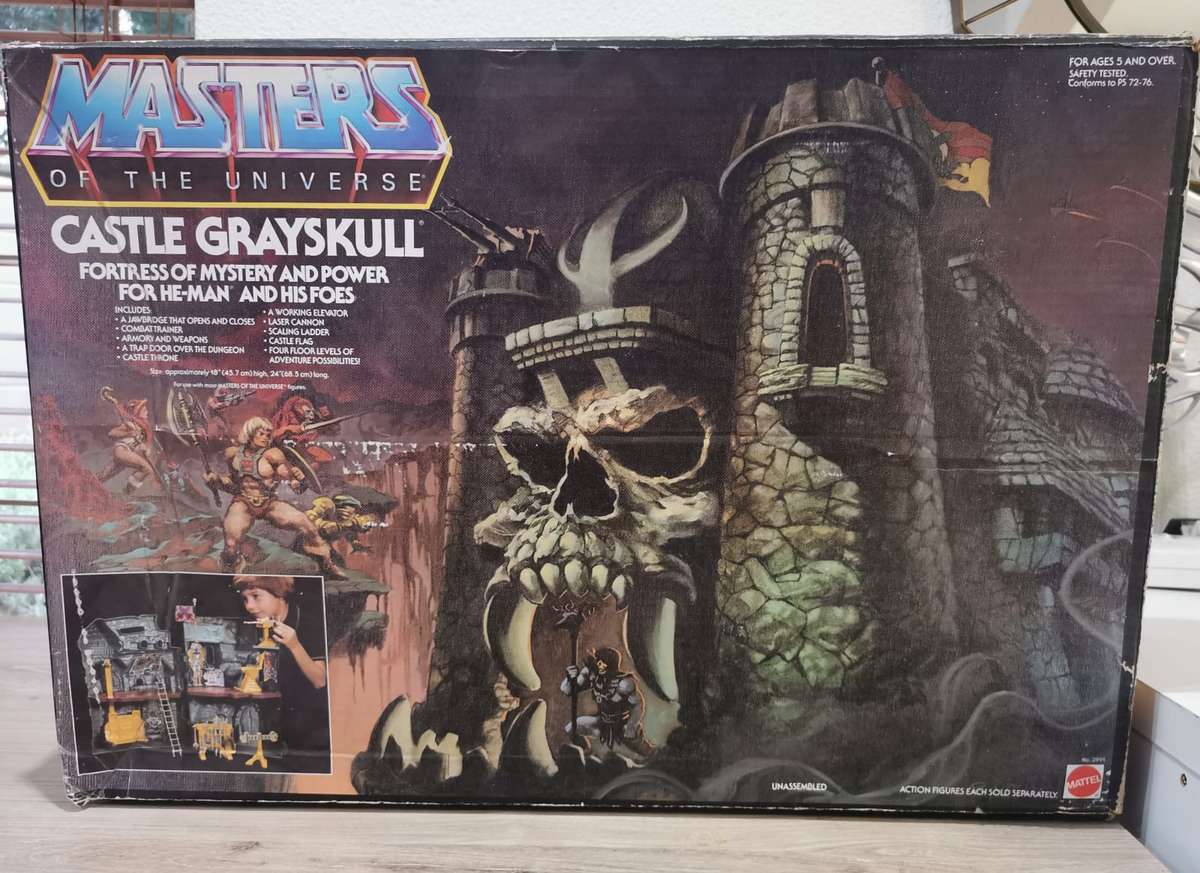 RARE & COLLECTABLE MASTERS OF THE UNIVERSE CASTLE GRAYSKULL MOTU MATTEL FROM 1986.