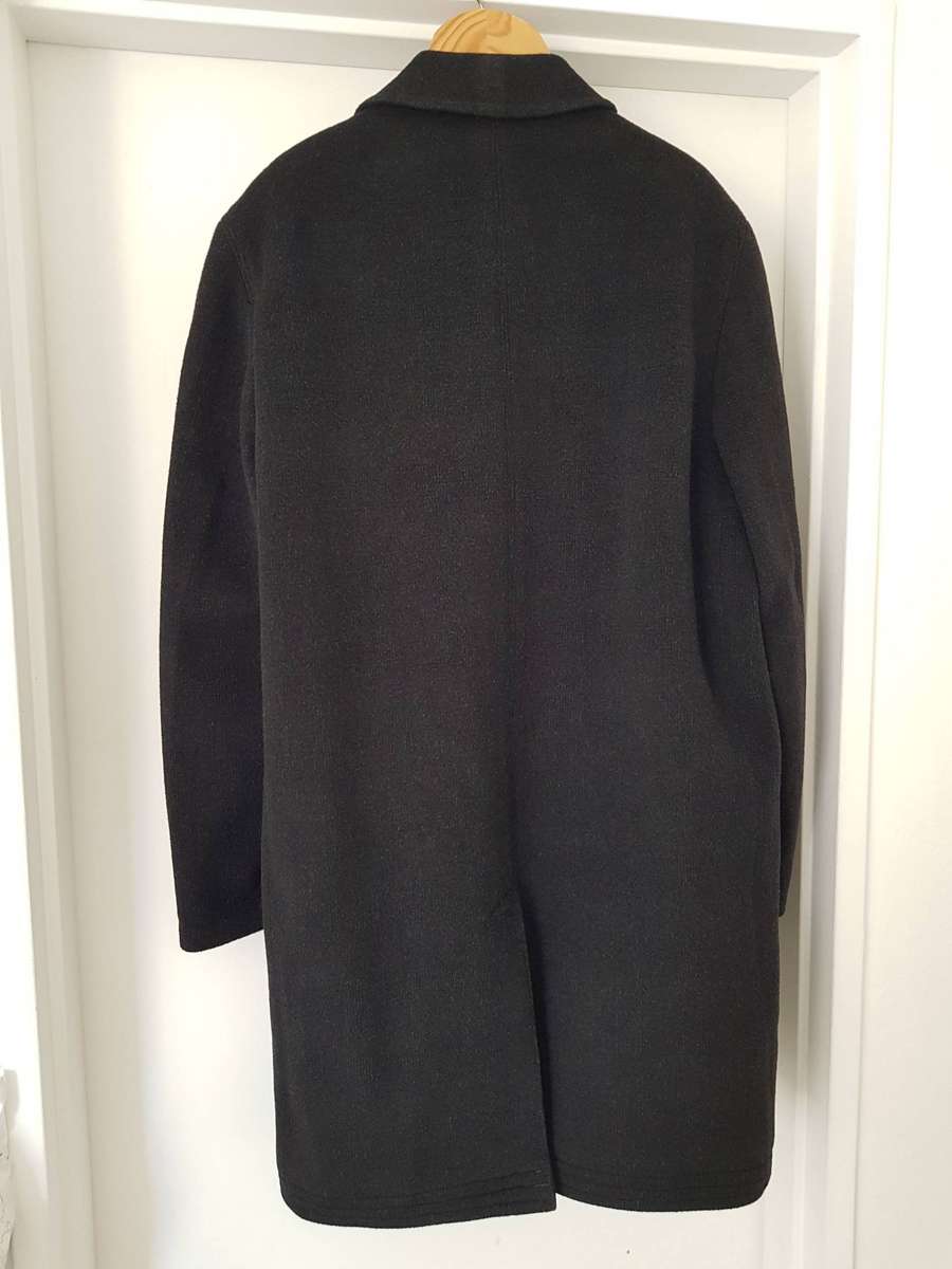 SMART MENS SINGLE BREASTED THREE-QUARTER WOOL COAT.