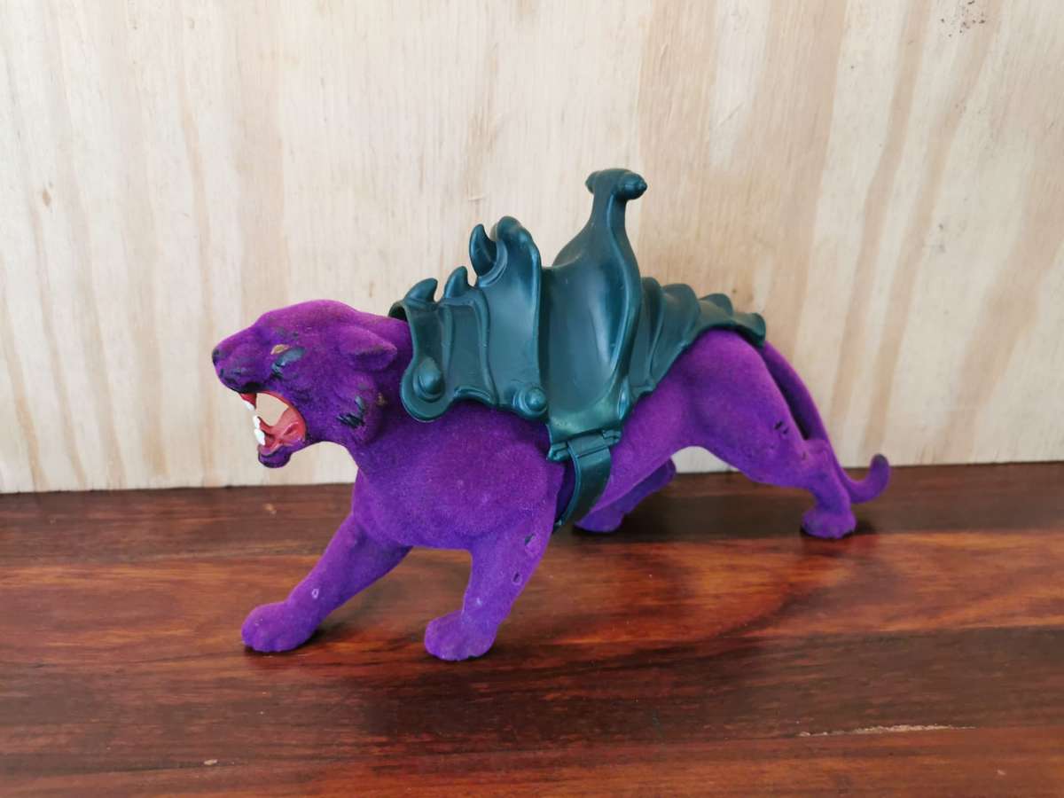 THE ORIGINAL SKELETOR & PANTHOR FIGURES OF HE-MAN MASTERS OF THE UNIVERSE (MOTU) METTEL FROM 1981..!