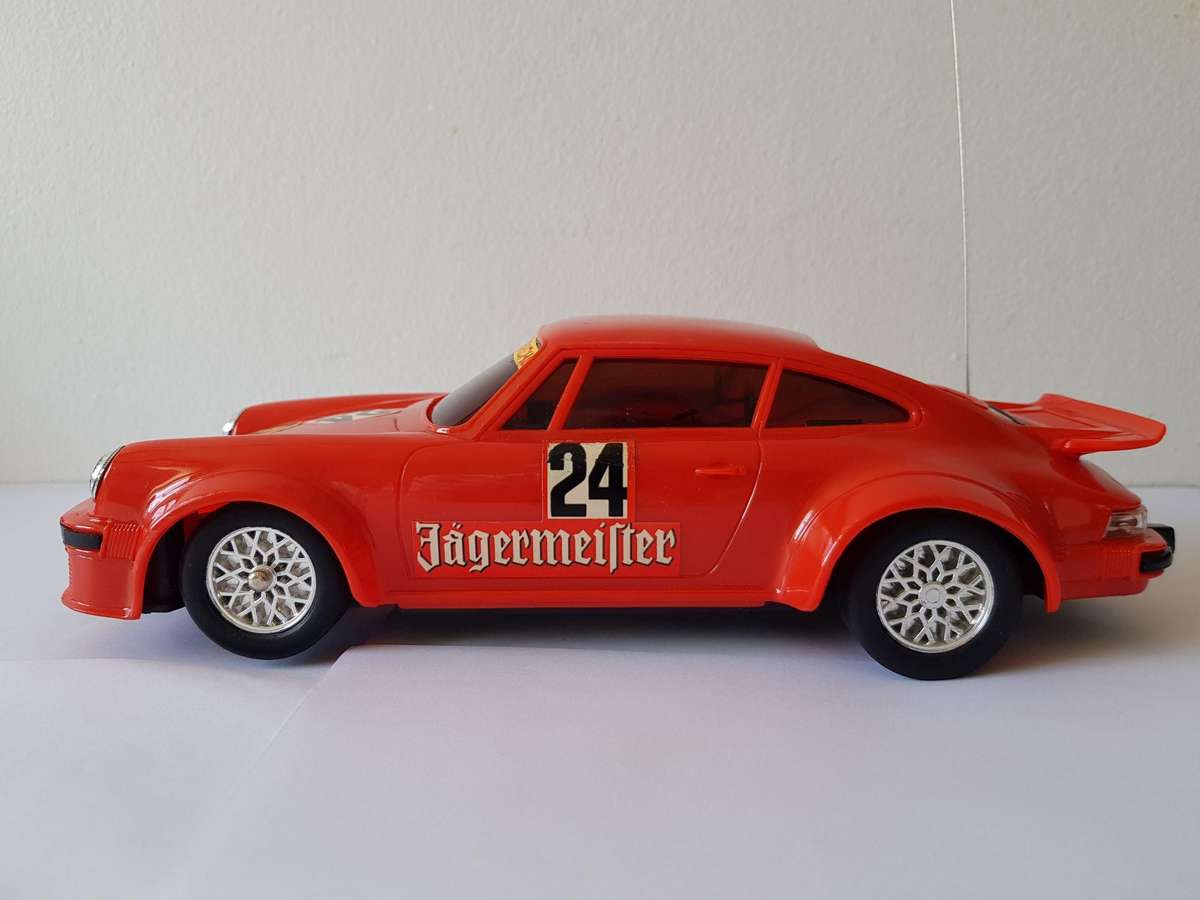 VINTAGE 1979 PORSCHE 930 TURBO JAGERMEISTER POWER ELECTRA RADIO CONTROLLED 1/18 SCALE MODELCAR.