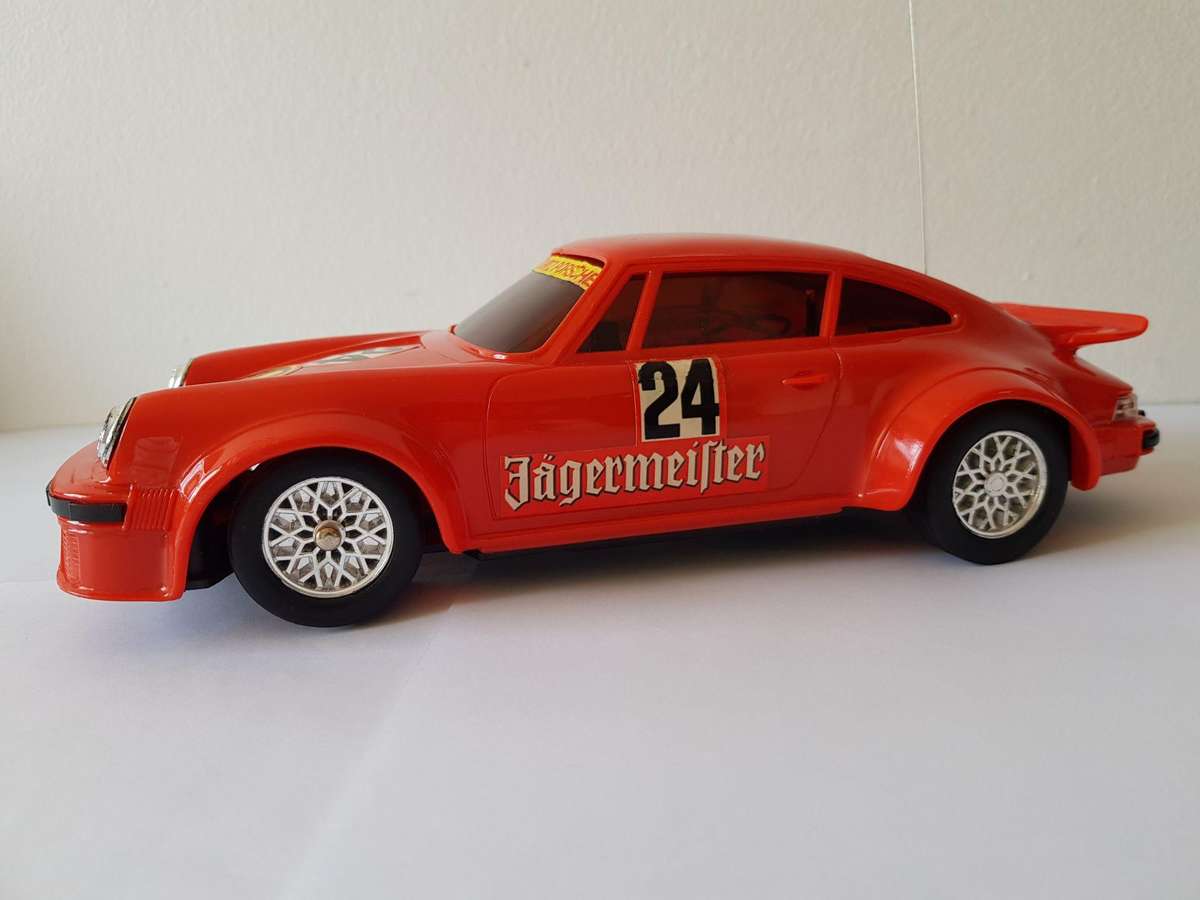 VINTAGE 1979 PORSCHE 930 TURBO JAGERMEISTER POWER ELECTRA RADIO CONTROLLED 1/18 SCALE MODELCAR.