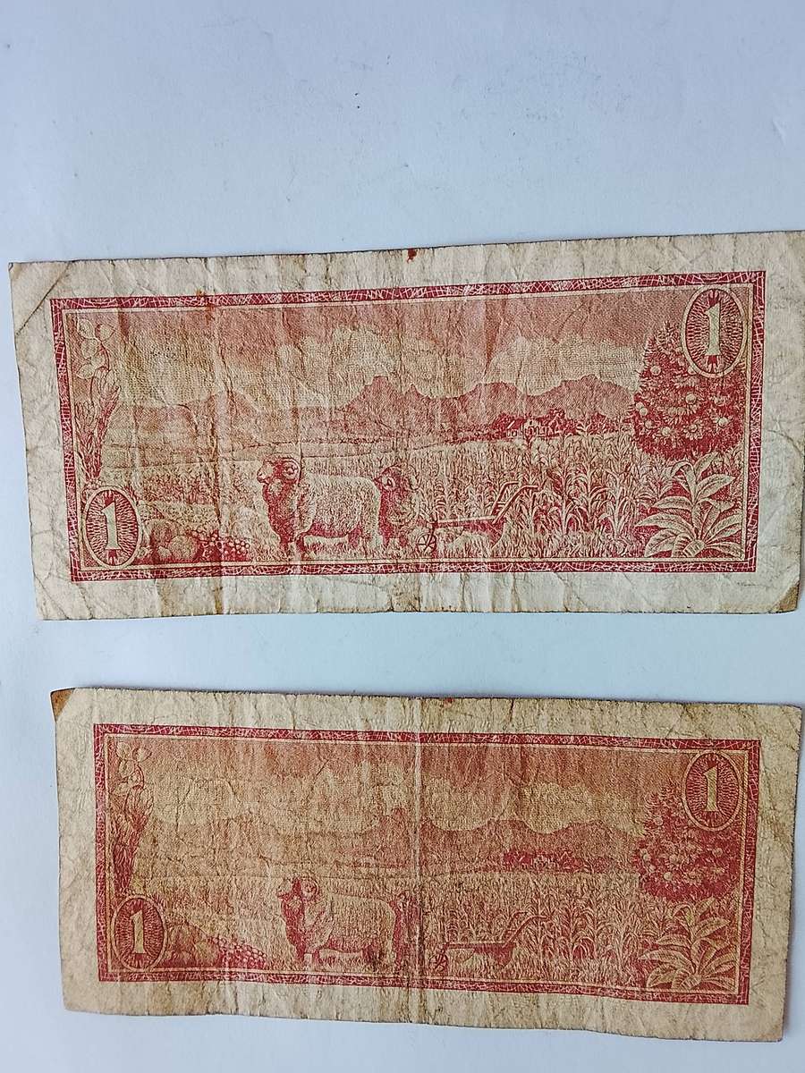 SOUTH AFRICAN R1 BANK NOTES SIGNED BY T W DE JONGH.