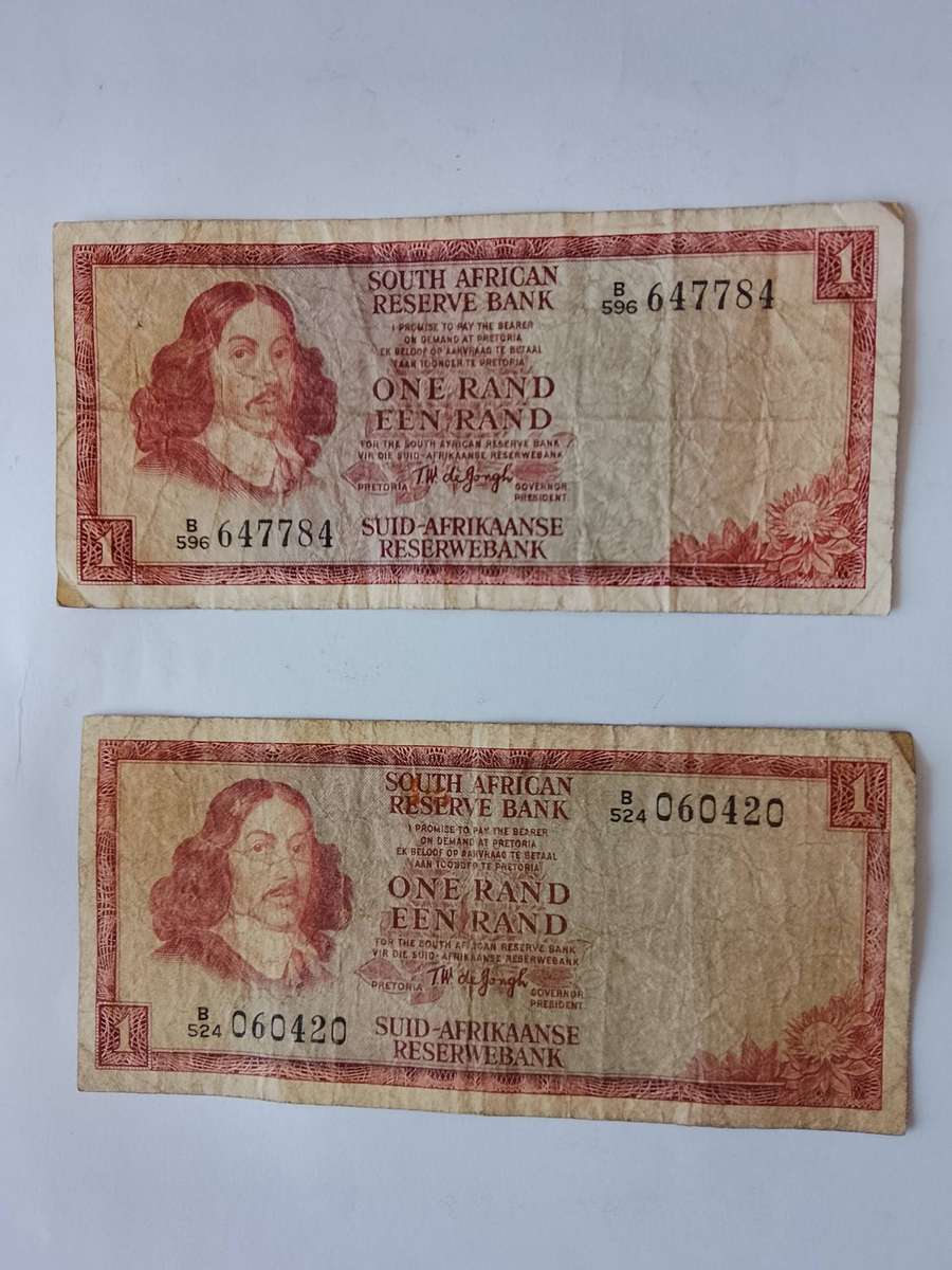SOUTH AFRICAN R1 BANK NOTES SIGNED BY T W DE JONGH.
