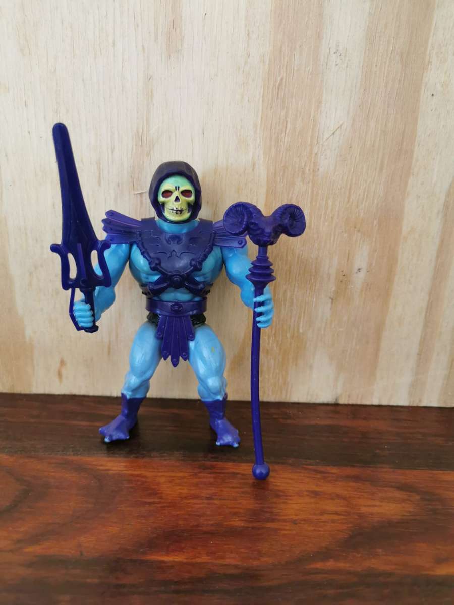 THE ORIGINAL SKELETOR & PANTHOR FIGURES OF HE-MAN MASTERS OF THE UNIVERSE (MOTU) METTEL FROM 1981..!