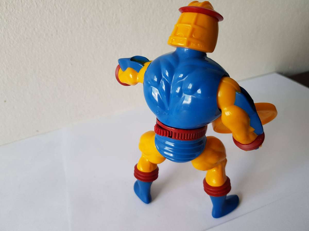 ORIGINAL 1984 SY-KLONE ACTION FIGURE FROM THE MASTERS 0F THE UNIVERSE - MOTU - MATTEL