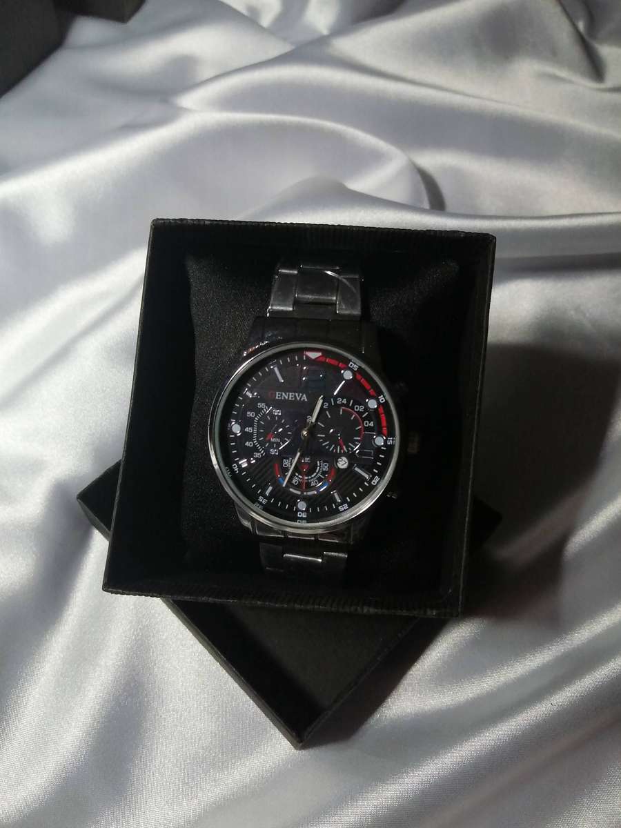 Men's Silver Quartz Watch with Date Display - Business Style (Gift Box Included)