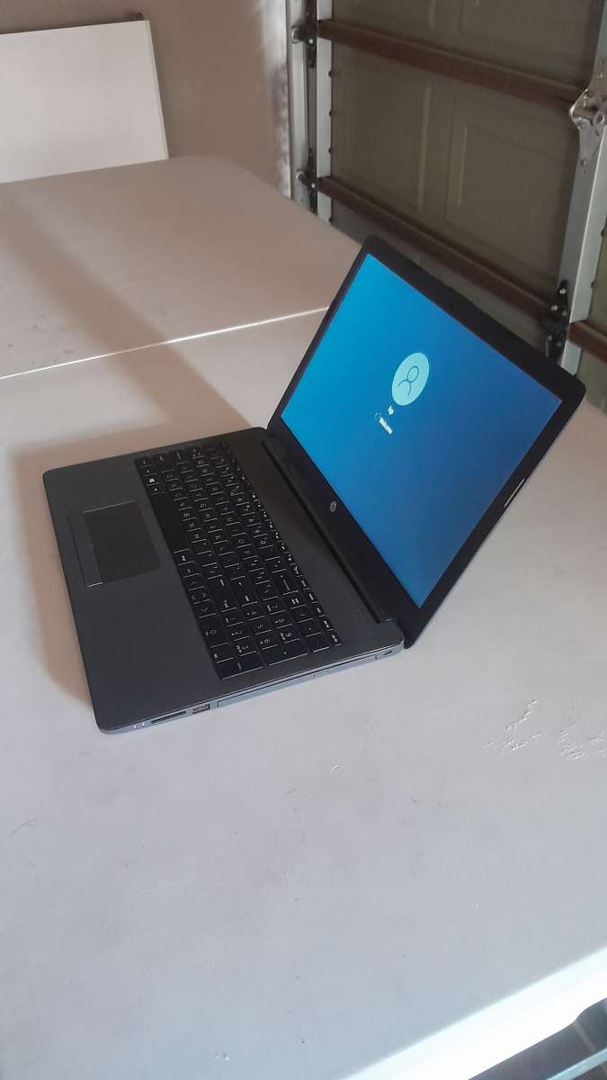 HP 255 G7 - AMD Ryzen 3 3200U, 8GB DDR4 Ram, 1TB Hard Drive, Integrated Radeon Vega 3 Graphics