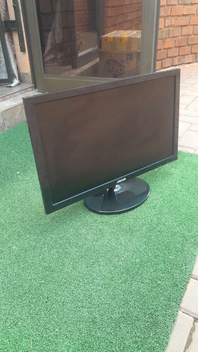 MECER 23 A2356 LED Mecer 23" Monitor 1920 X 1080 Resolution |DVI & VGA