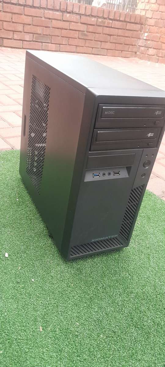 4th Gen Core i7-4790K, Gigabyte GA-B85M-D3H Board, 16Gb Ram, 128 SSD and 500Gb HDD