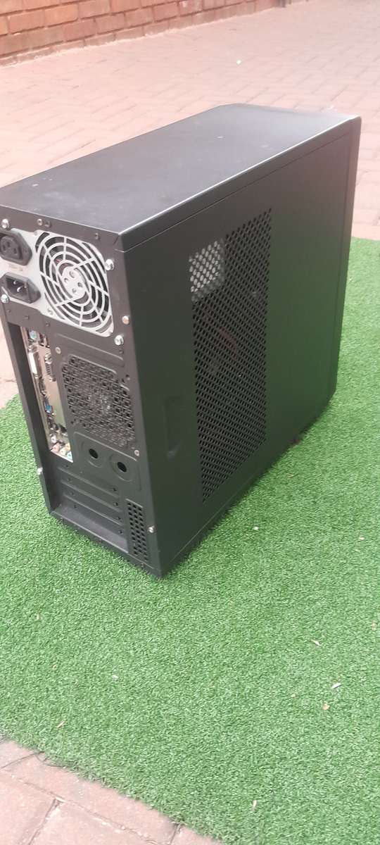 4th Gen Core i7-4790K, Gigabyte GA-B85M-D3H Board, 16Gb Ram, 128 SSD and 500Gb HDD