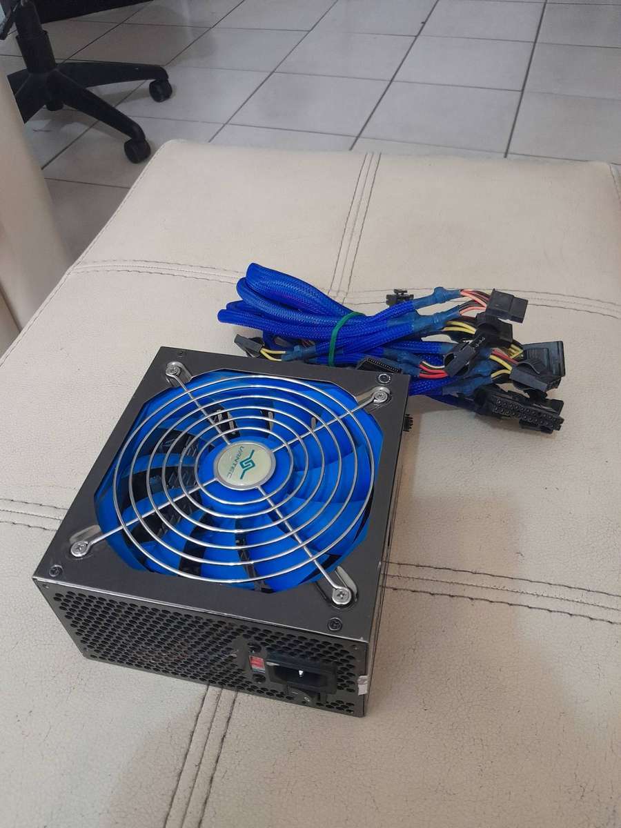 Vantec ION2 520W VAN-520C Gaming Power Supply