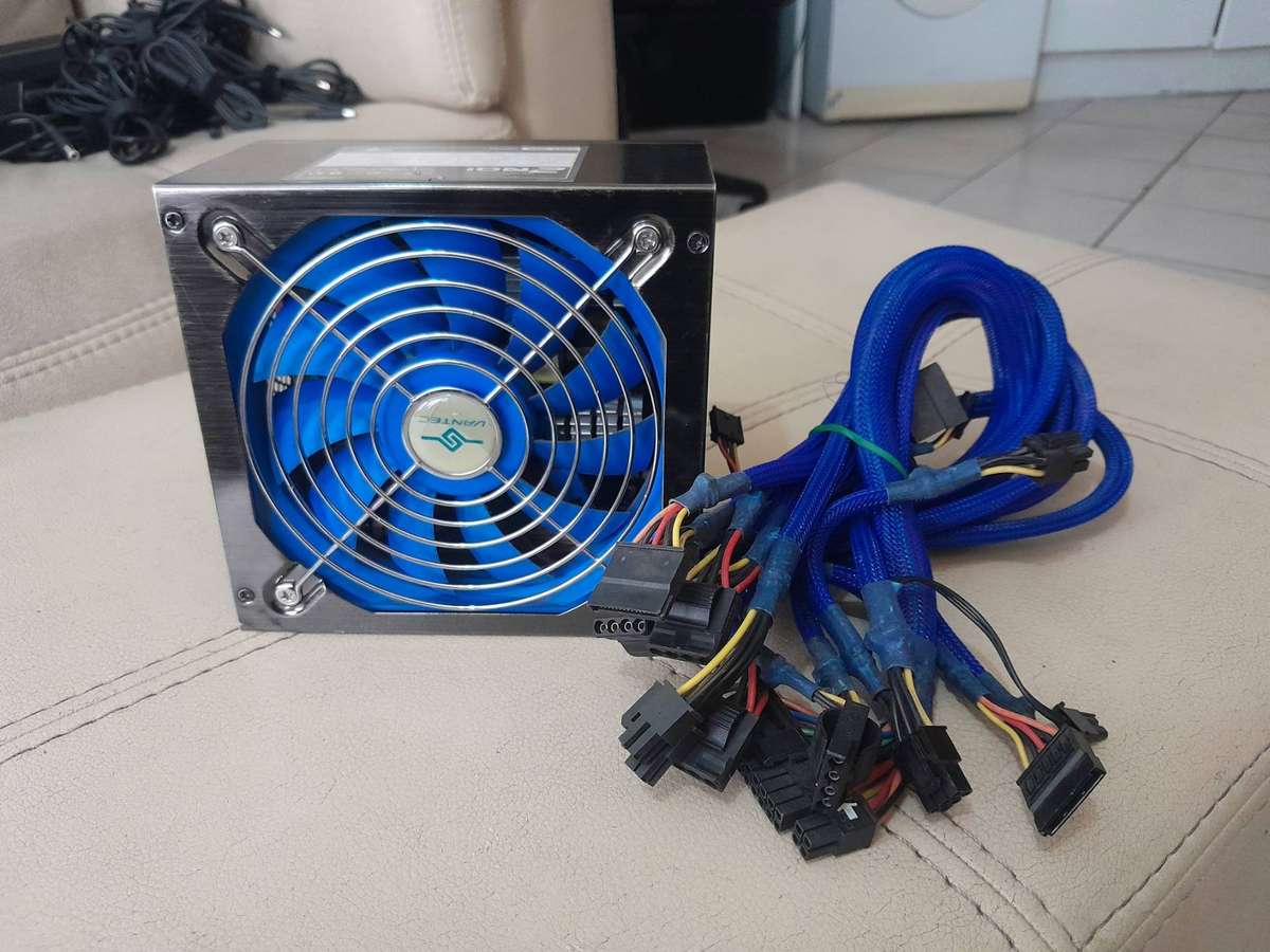 Vantec ION2 520W VAN-520C Gaming Power Supply