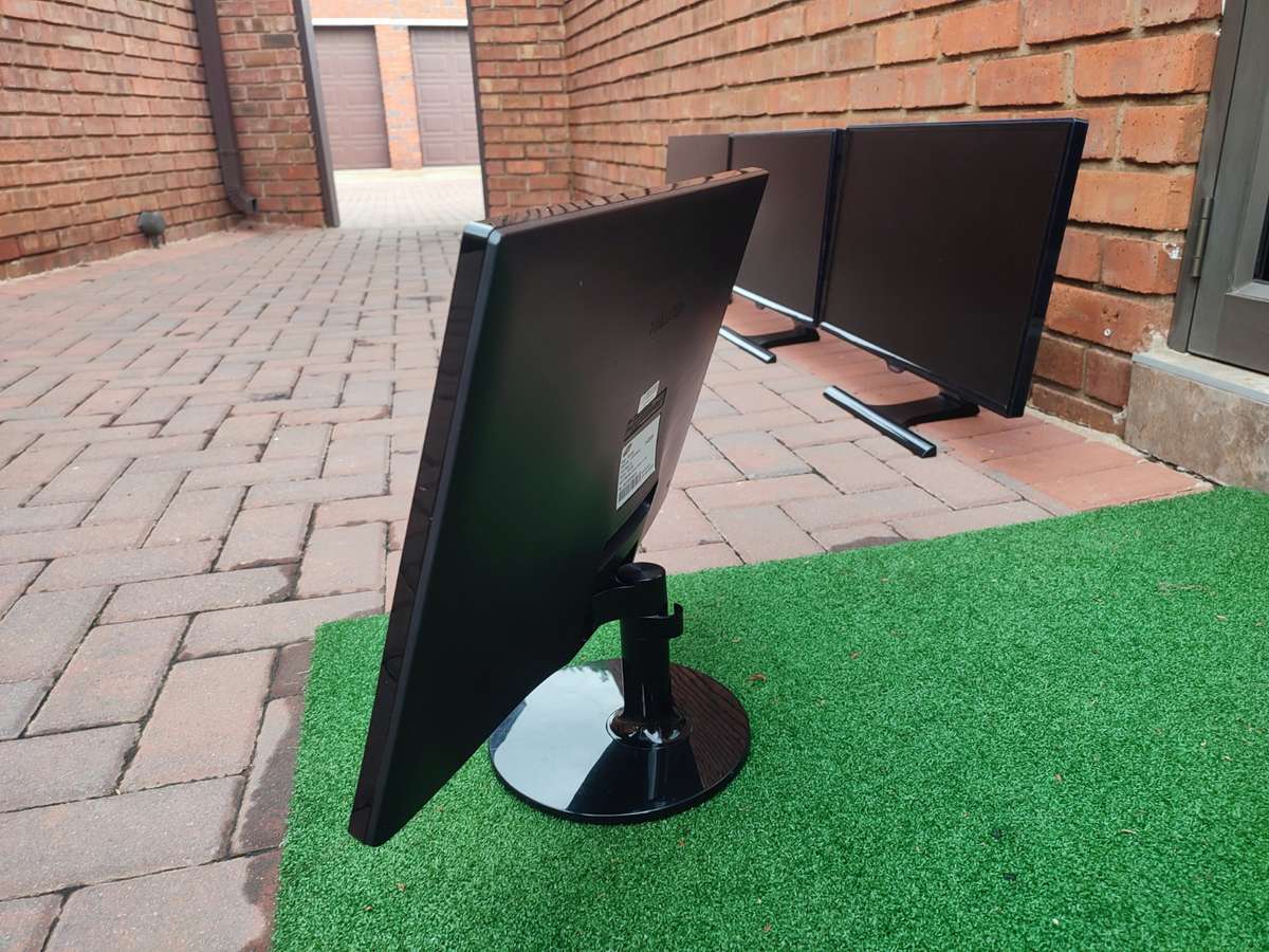 Samsung S23C350H 23-inch HDMI, VGA, LED Backlit Computer Monitor