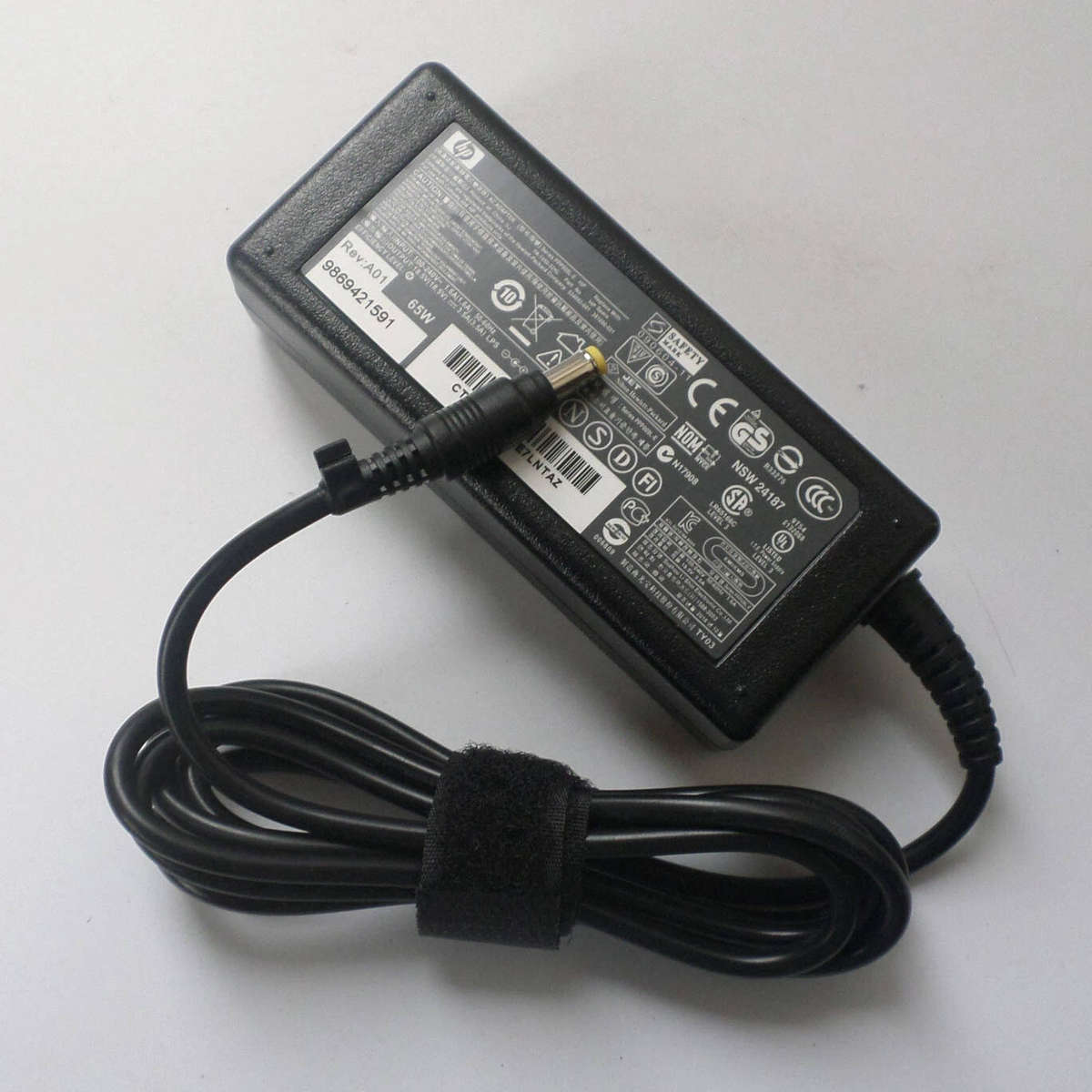 Genuine HP TPC-DA54 19.5V 3.33A 65W AC Power Adapter