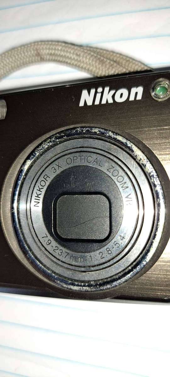 Nikon Coolpix S700 digital camera
