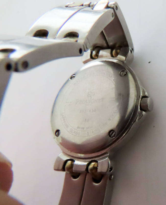 Watches -Women's Piqungnet Watch - Not Working