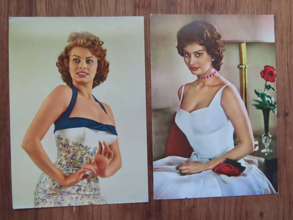 Sophia Loren - 2 Colour Picture Postcards