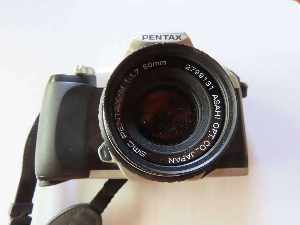 Pentax - MZ-7 - with 1:1.7 50mm Lens Vintage 35 mm Auto Focus Camera