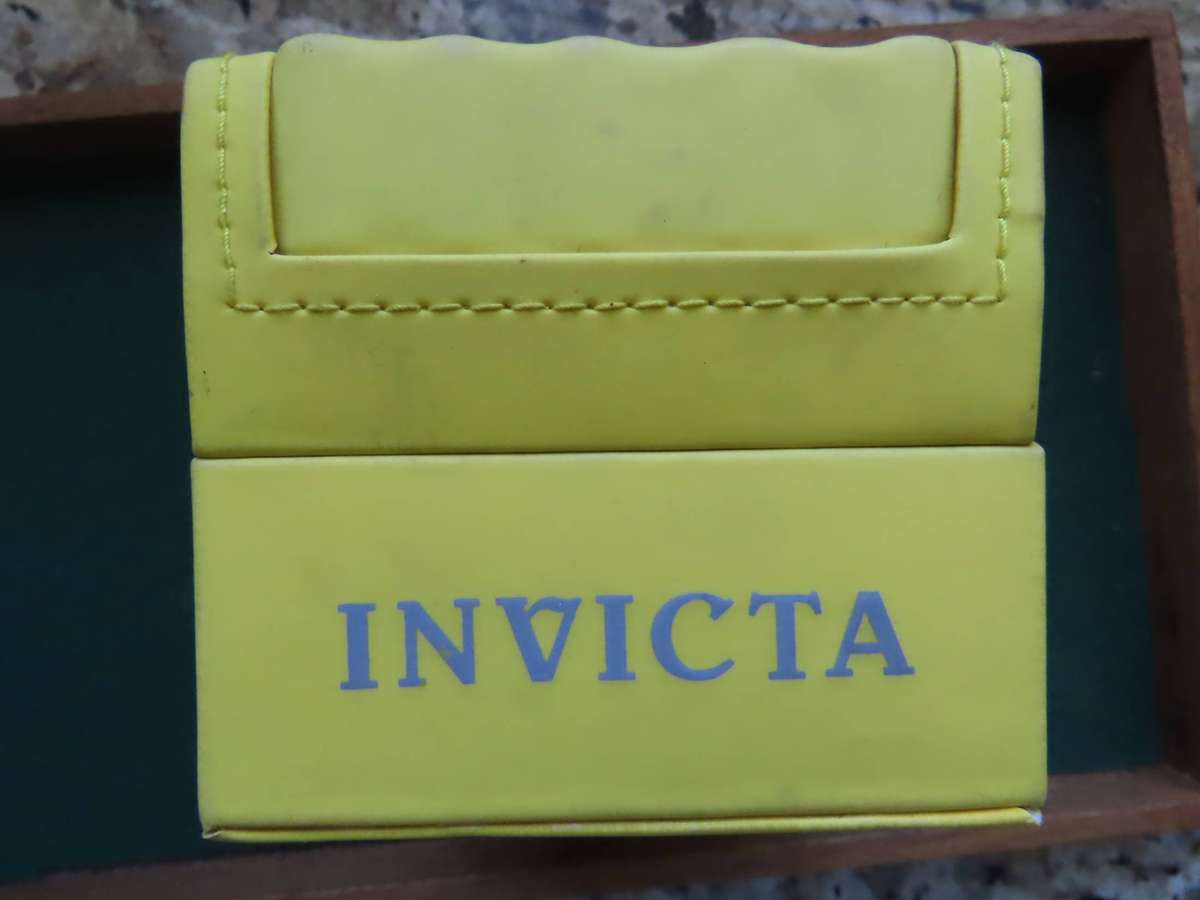 Watches - Invicta Automatic Complete with box and papers