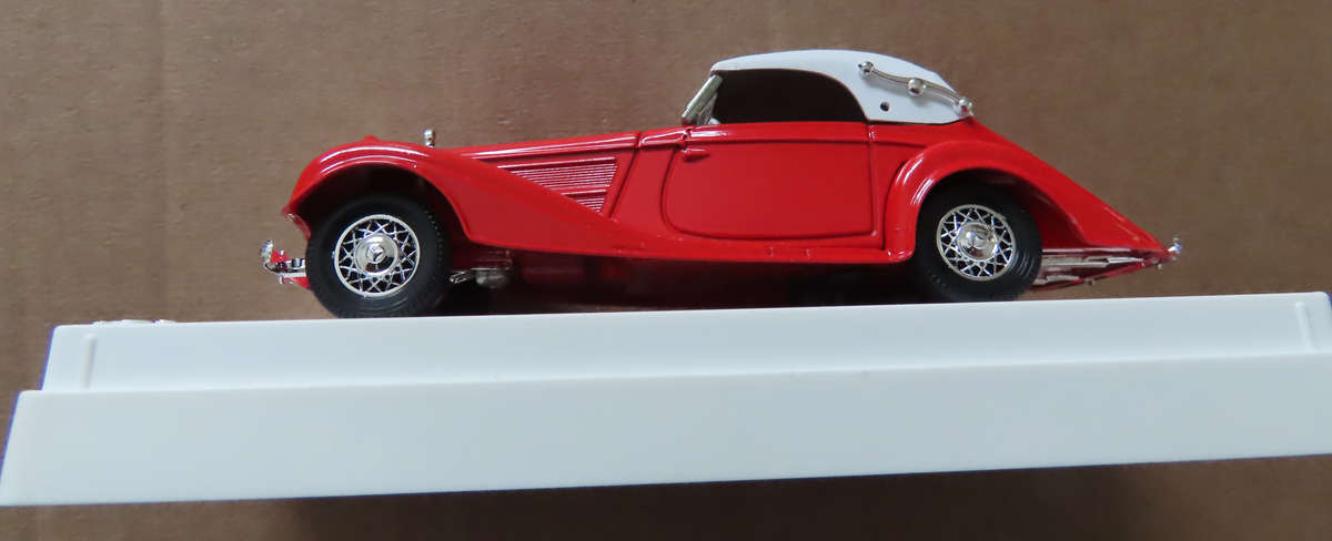 Sollido - Mercedes 540 SL  - Never Played with under Plastic