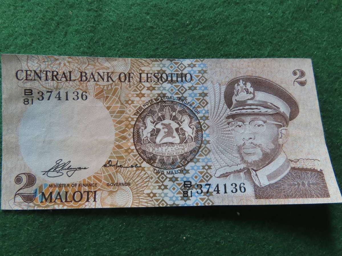 Lesotho - 1981 : 1984 Issue - 2 Maloti Signature 1 - VF