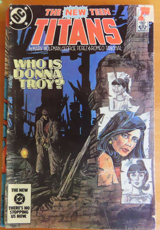 Comics-4 Tales of The Teen Titans